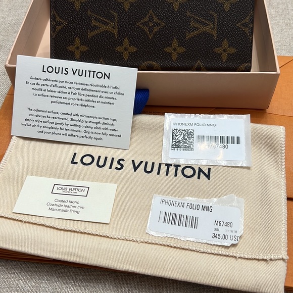 100% Authentic Louis Vuitton bi-fold IPhone X Max wallet - Picture 10 of 10